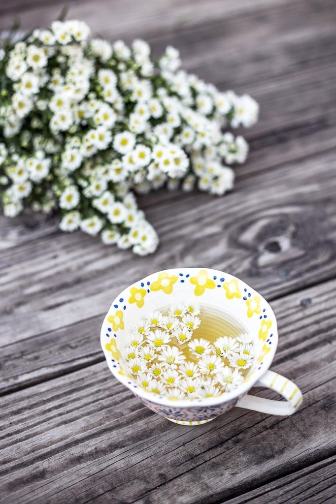 tea, cup, chamomile, chamomile flowers, chamomile tea, teacup, flower background, drink, beverage, beautiful flowers, bloom, tea cup, blossom, flora, flower wallpaper, flowers, nature, mug